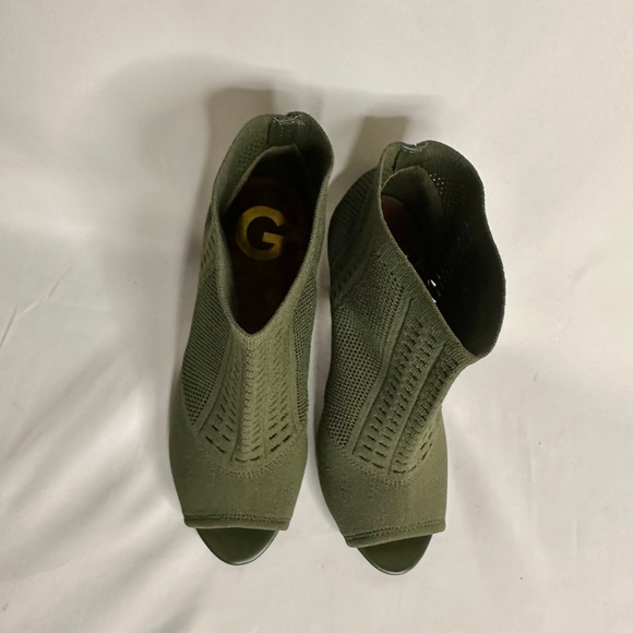 G By Guess Stretch Peep Toe Stiletto - Picture 7 of 7